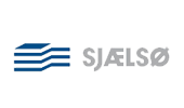 Sjælsø Management logo i gråtoner på hvid baggrund.