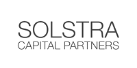 Solstra Development logo i gråtoner på hvid baggrund.