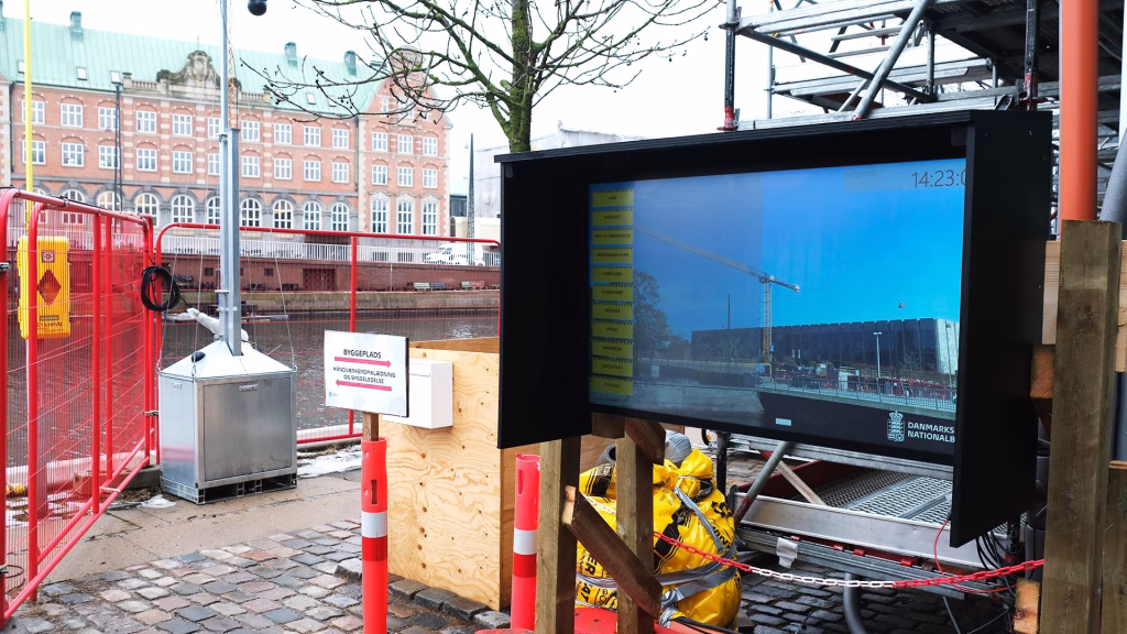 digital infotavle byggeplads installation